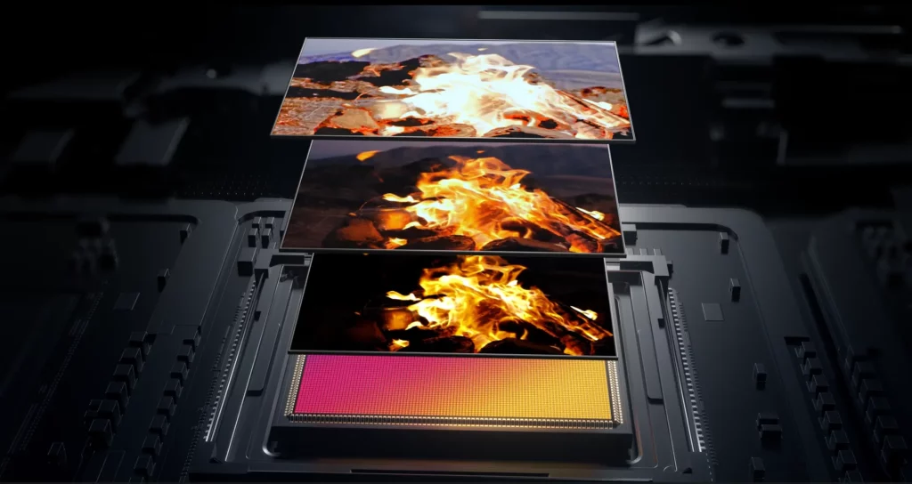Diagram illustrating the HUAWEI Pura 80 Ultra's 1-inch HDR camera, showing stacked exposure layers of a campfire merging into a final image.