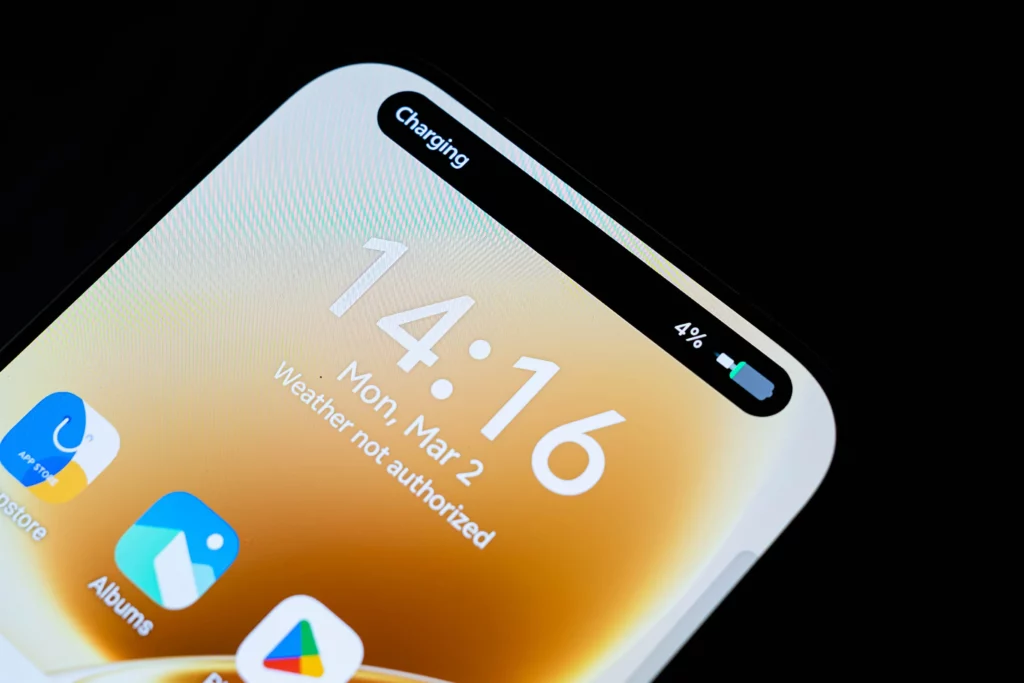 A close-up of the top corner of the vivo V70 5G display, showing a "pill-shaped" dynamic notification area at the top labeled "Charging" next to a 4% battery indicator.