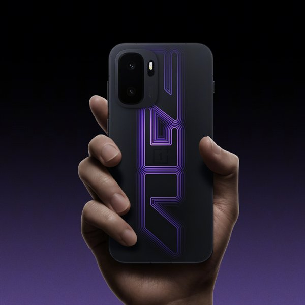 OnePlus Ace 6 Ultra Surfaces With a Heat-Deflecting Frame